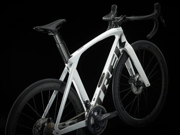 Madone SL 6 2022 White Black 4