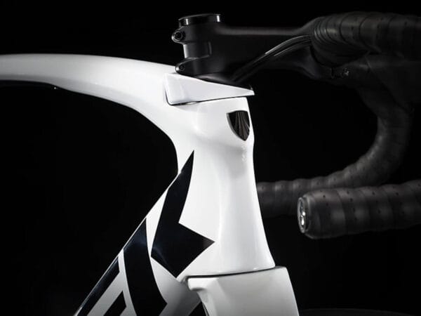 Madone SL 6 2022 White Black 5