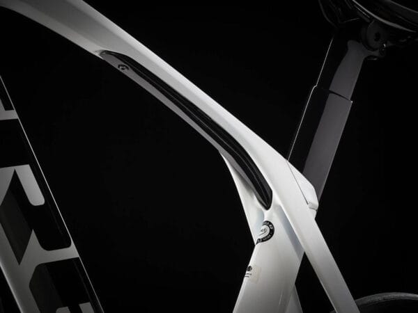 Madone SL 6 2022 White Black 6